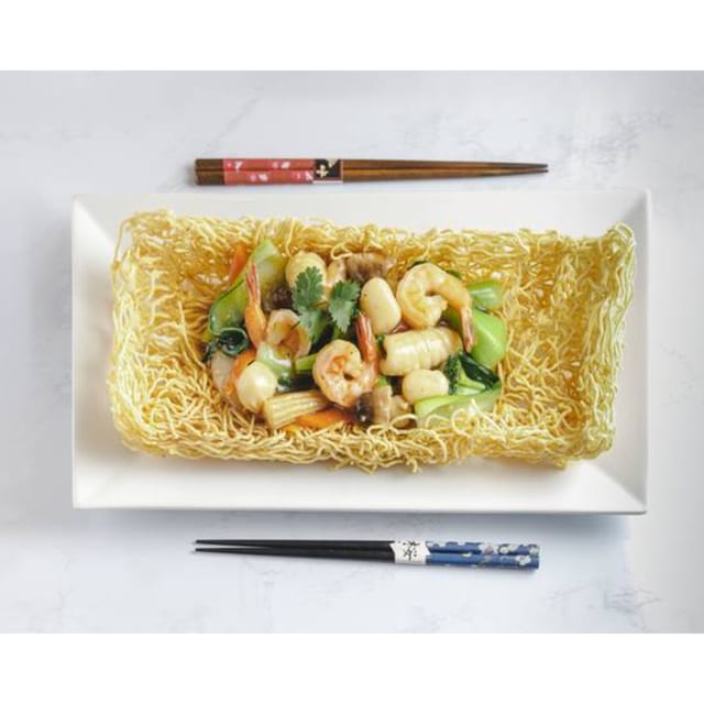 N4. Crispy Egg Noodles with Seafood.