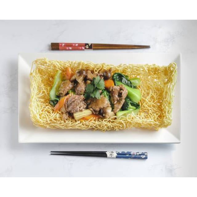 N2. Crispy Egg Noodles with Beef.