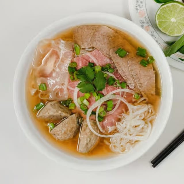 P8. Eye Round, Flank, Fatty Brisket, Tendon & Tripe Pho.