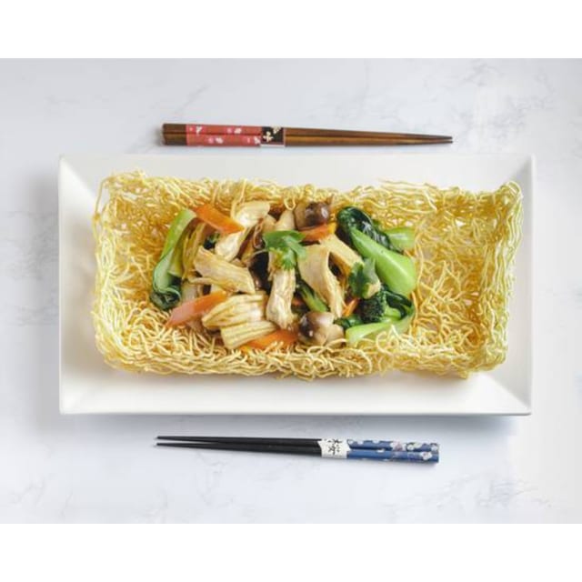 N1. Crispy Egg Noodles with Chicken.