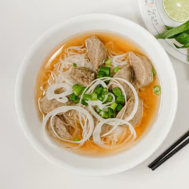 P3. Meatballs Pho.