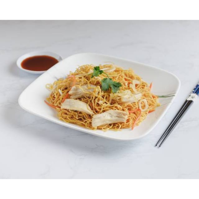 N6. Soft Egg Noodles with Chicken.